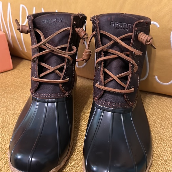 New Sperry Duck Boots Tan/Dark Brown - Picture 7 of 7